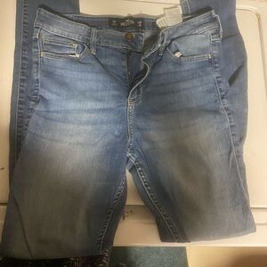 Size 7 R Hollister jeans